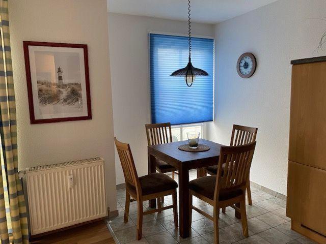 Haus-Olymp-Apartement-01-Kuehlungsborn-Nur-50-M-Bis-Zum-Strand-Ca-50-M2-2-Raeume-Sehr-Gepflegt Zewnętrze zdjęcie